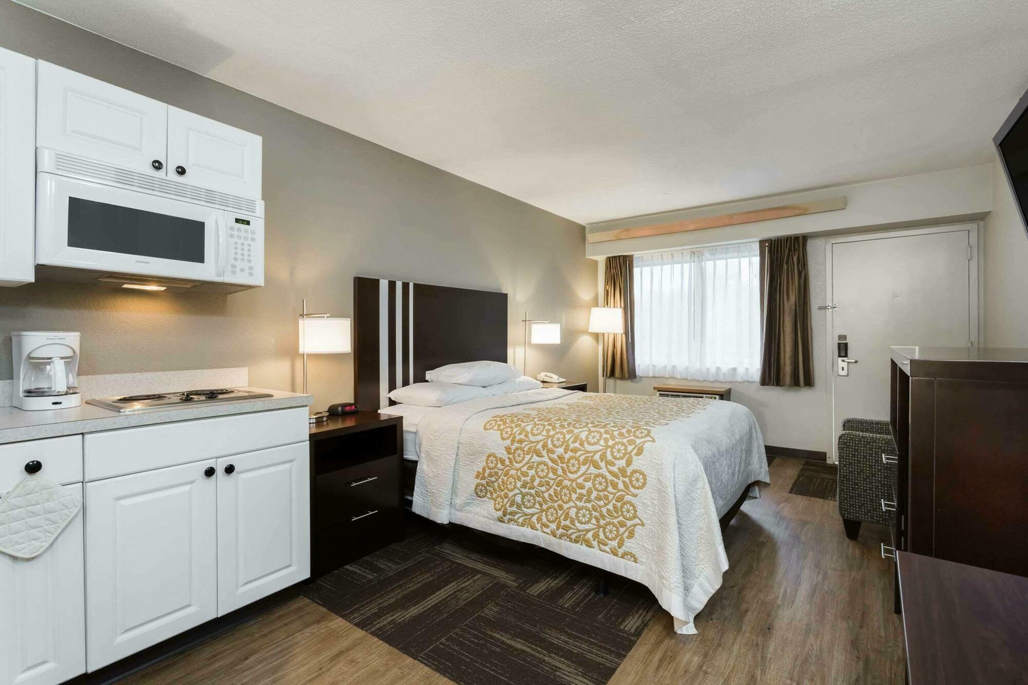 Hotel Days By Wyndham North Harrisburg