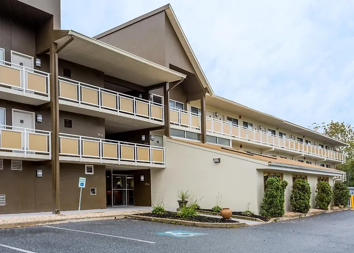 Days Inn By Wyndham Harrisburg North