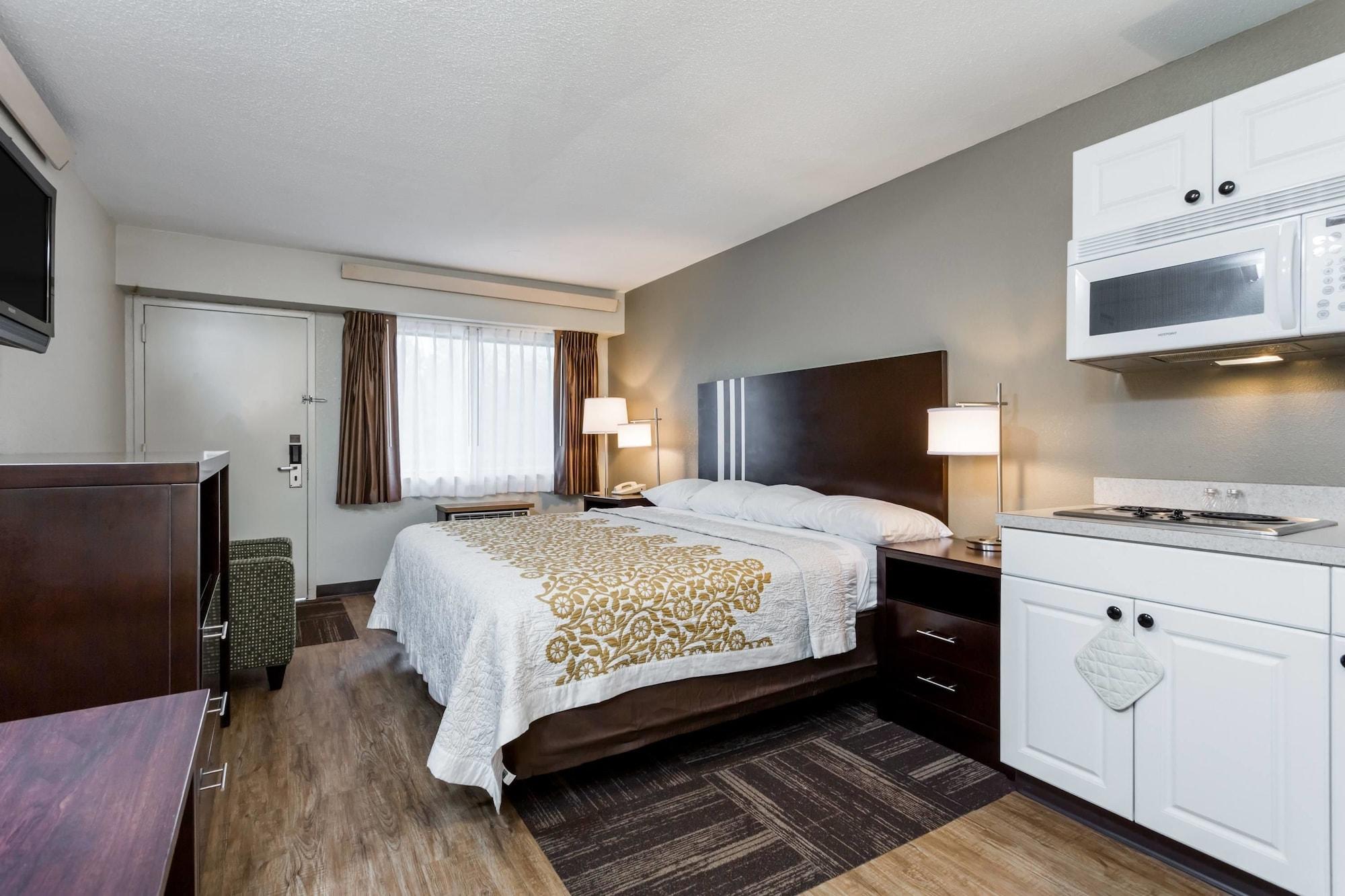 Days By Wyndham North Hotel 3*
