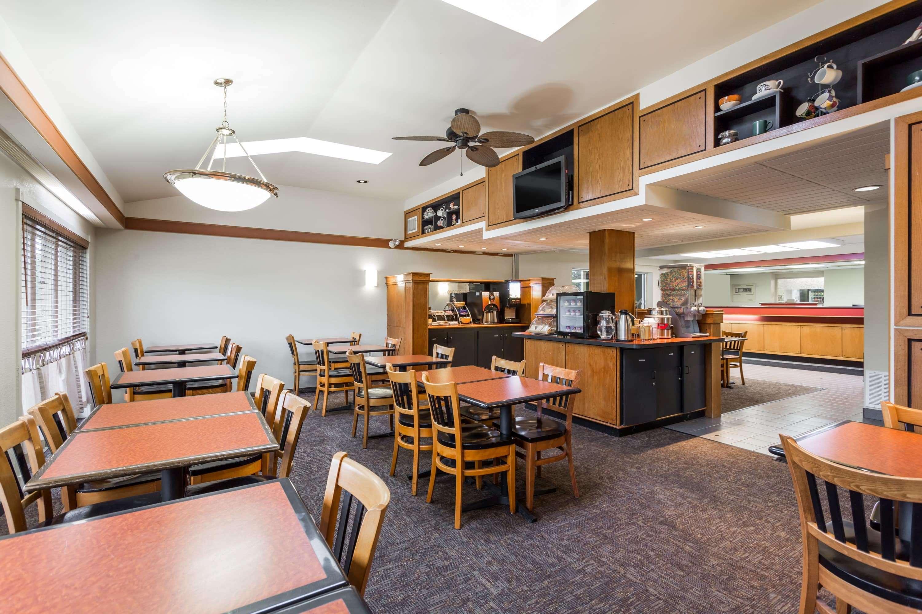 Hotel Days By Wyndham North