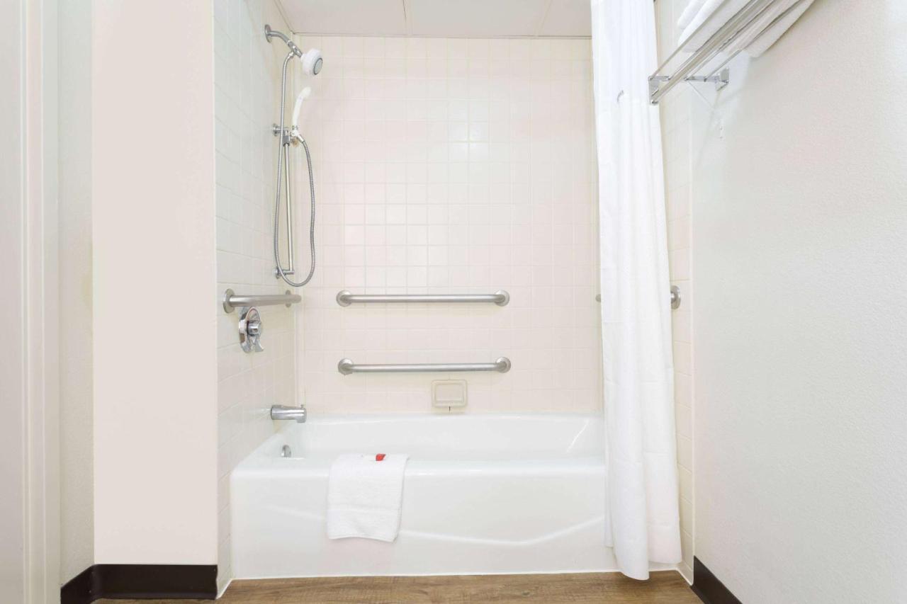Days By Wyndham North Hotel Harrisburg