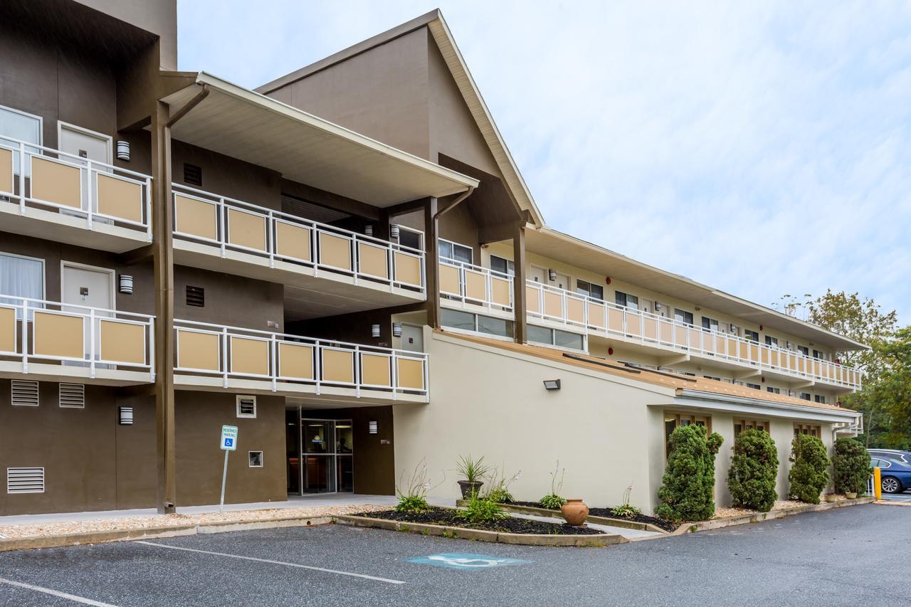 Days By Wyndham North Harrisburg