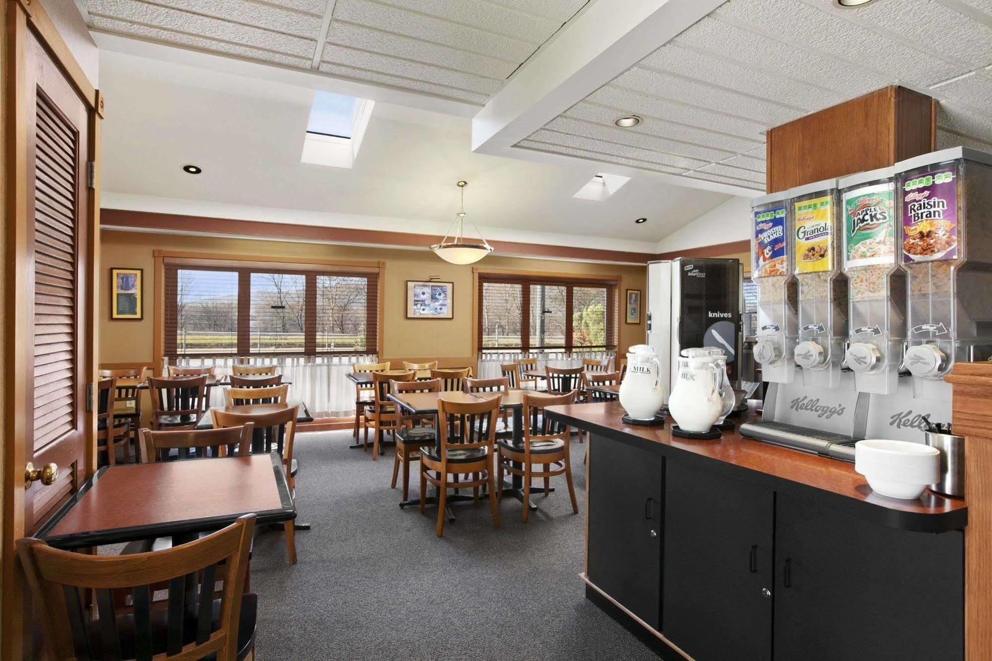 Days By Wyndham North Hotel Harrisburg