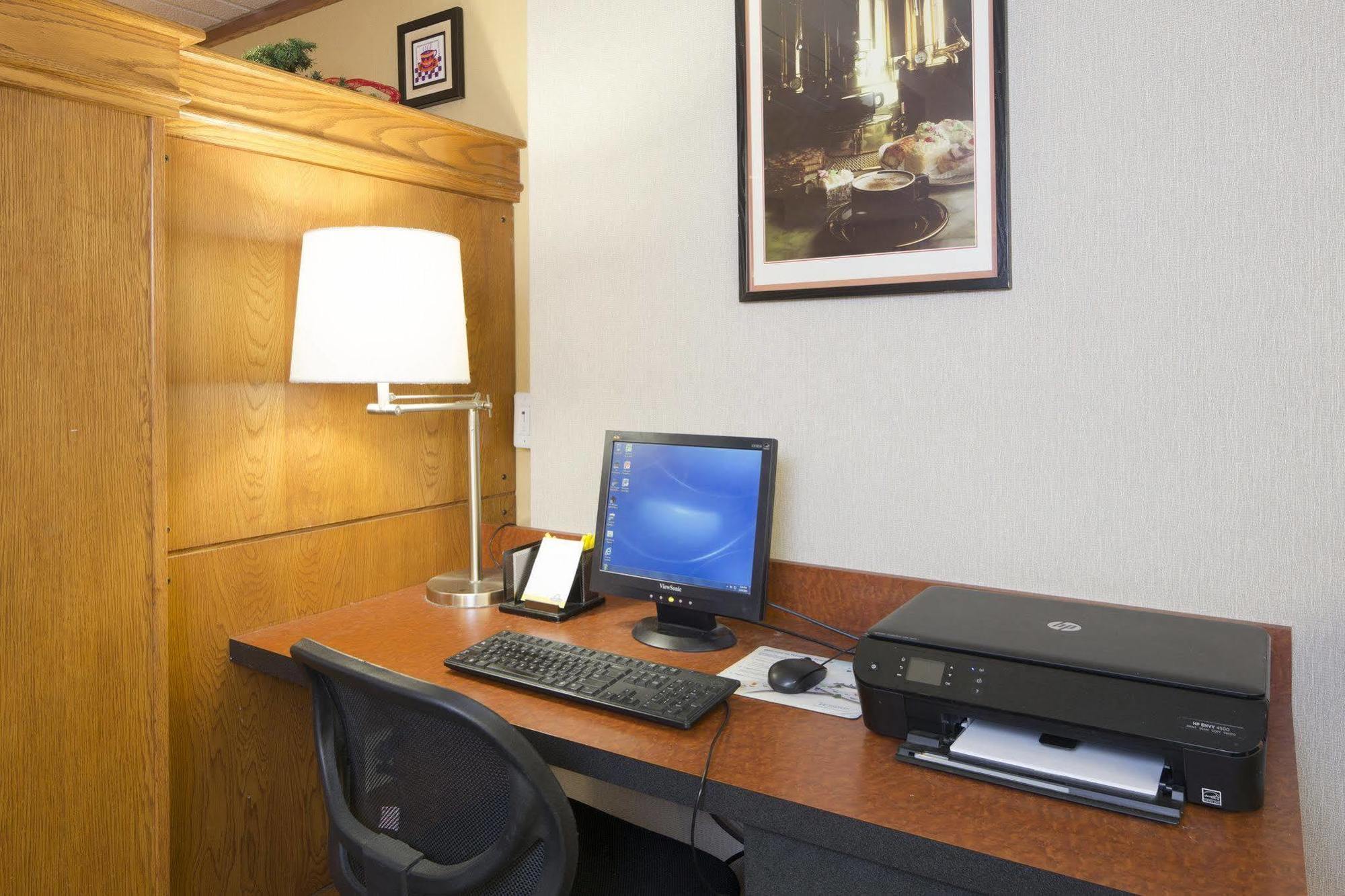 Hotel Days By Wyndham North Harrisburg
