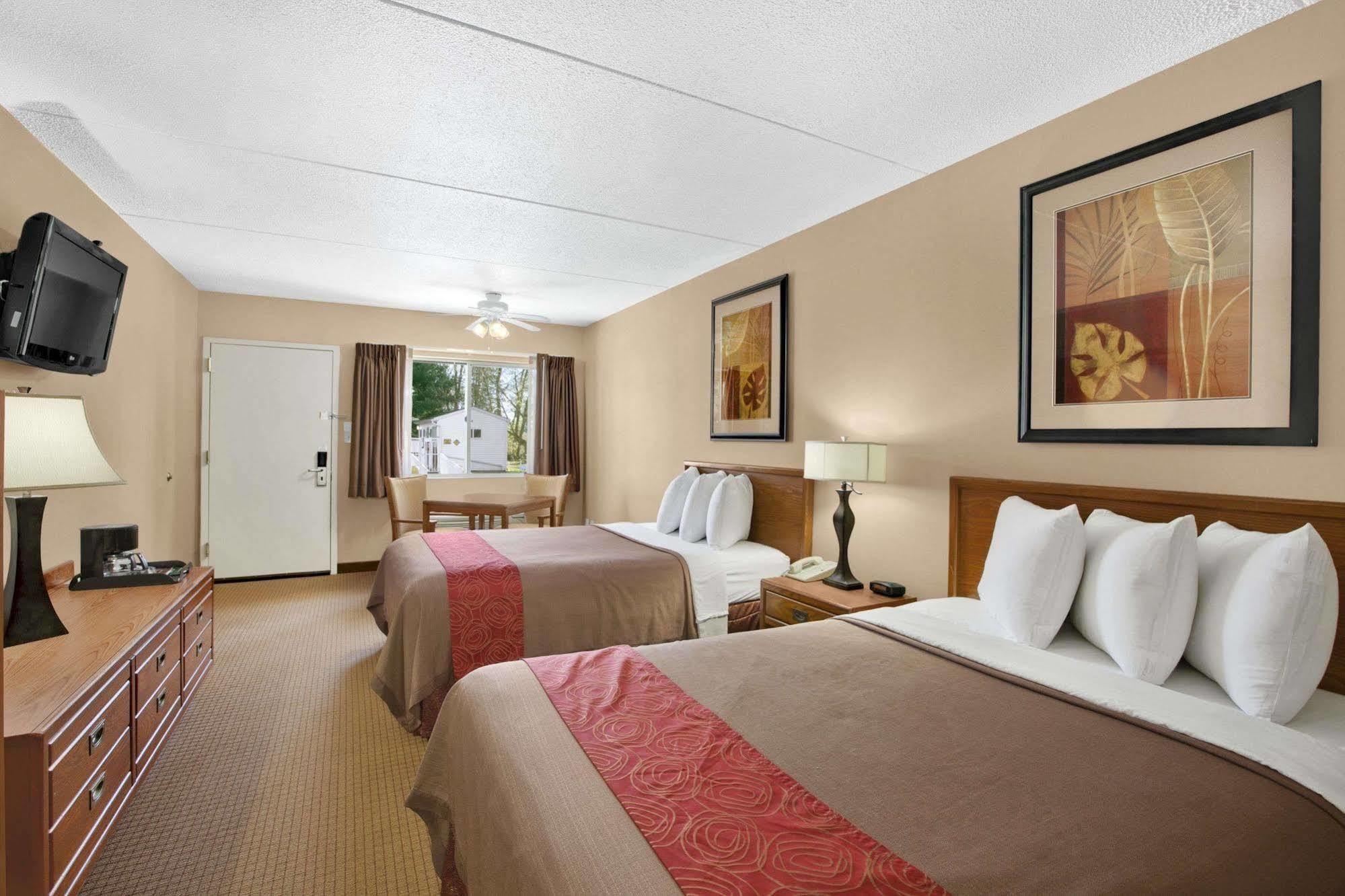 Days By Wyndham North Harrisburg